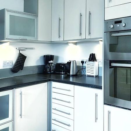 New Luxurious And Business Apt Apartment Swansea Bagian luar foto